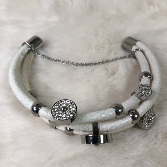 White Leather Multi Layered Bracelet - Picture 4 of 6